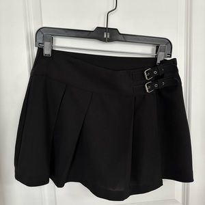 Pac Sun LA hearts  pleated black skort size M